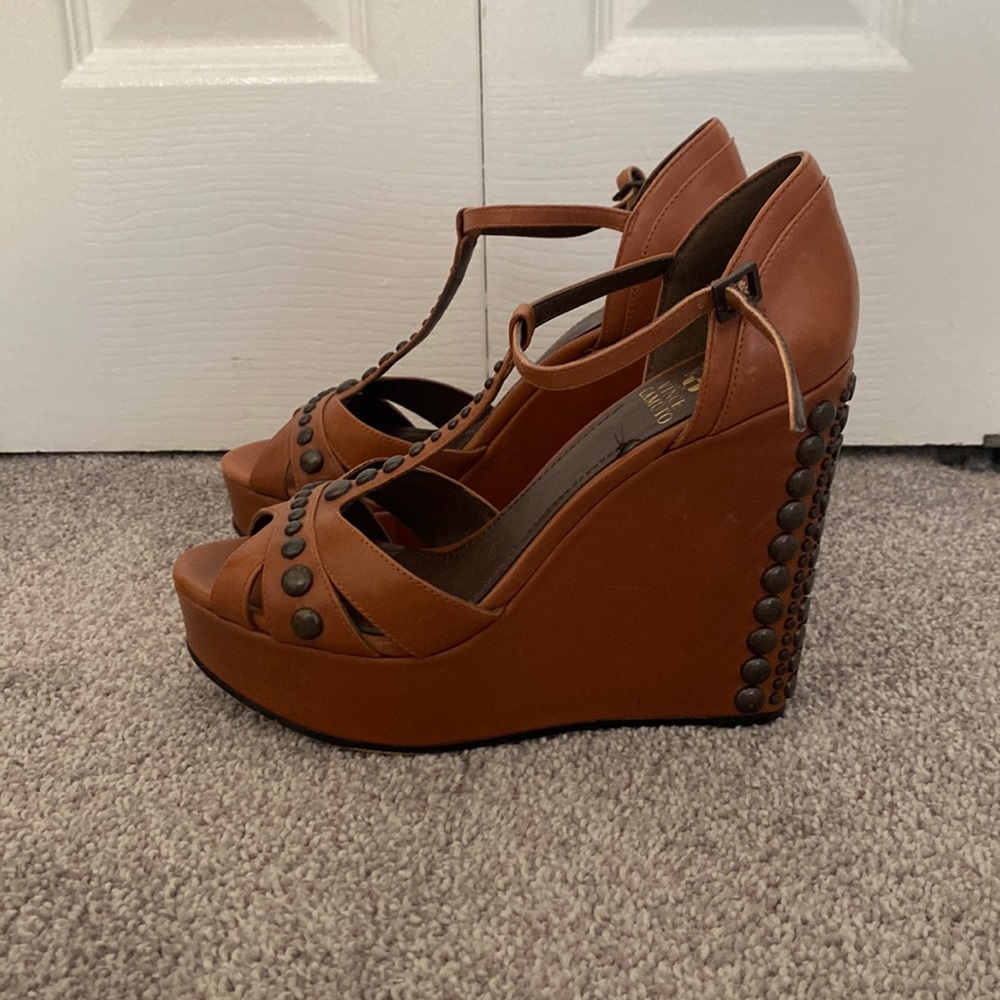 Brown Vince Camuto Wedge Platform Sandals - 7 / 37